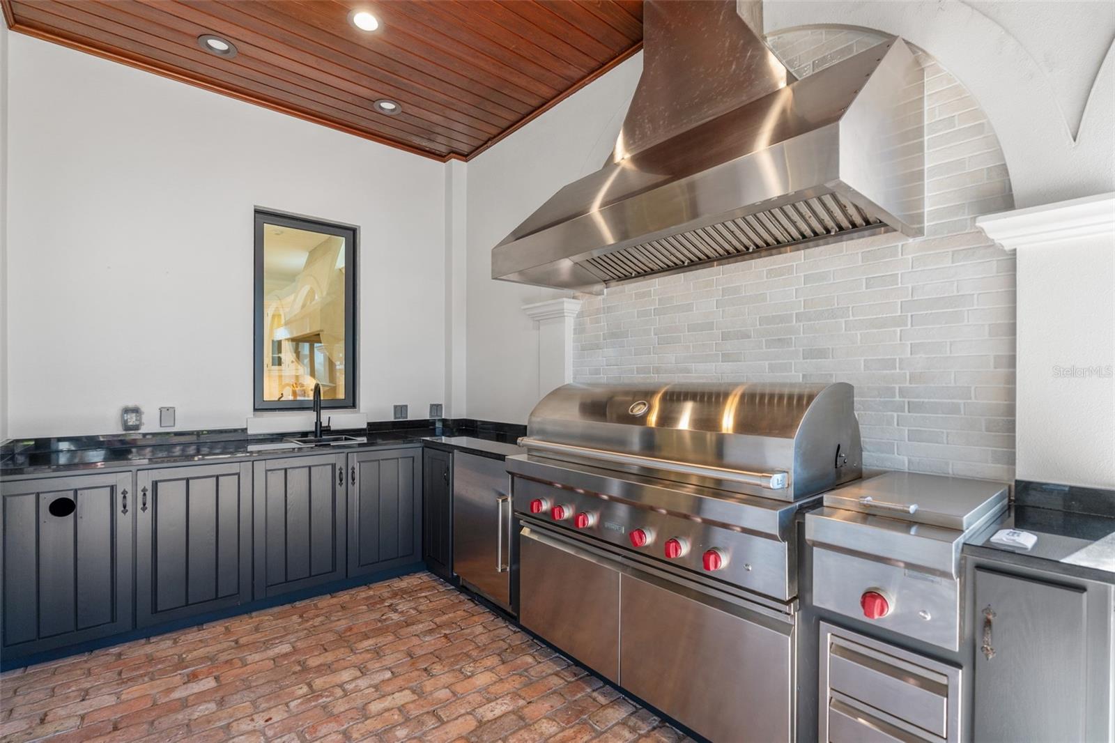 CHEROKEE PARK - Residential