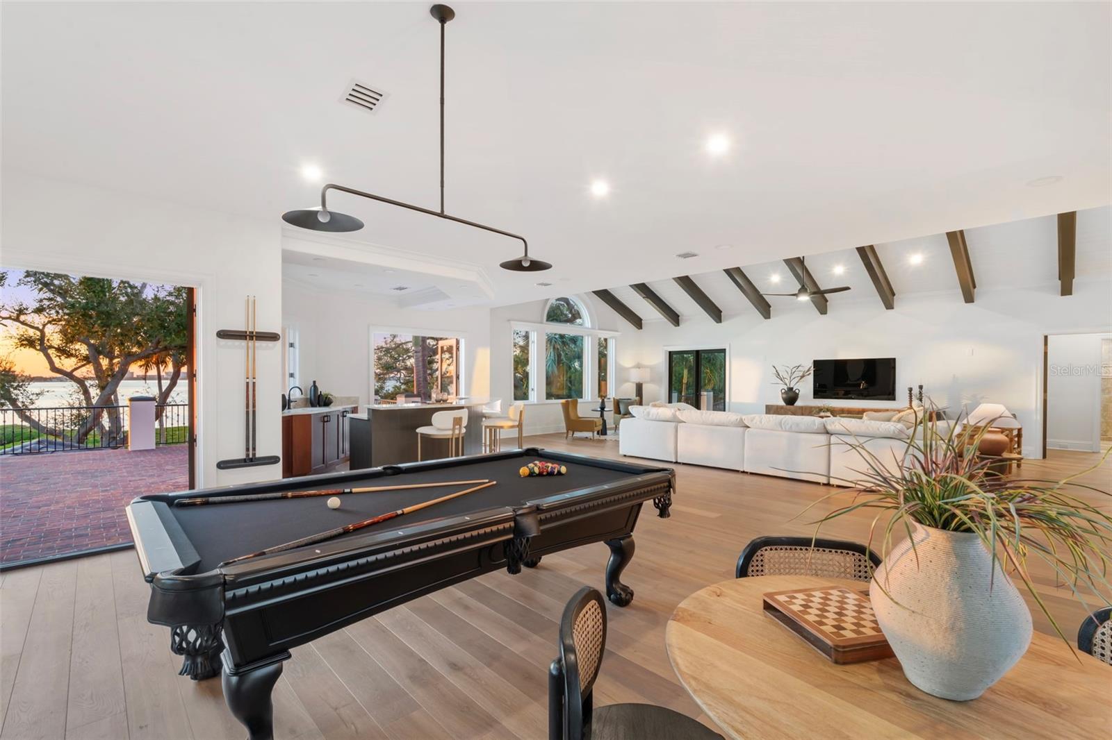 CHEROKEE PARK - Residential