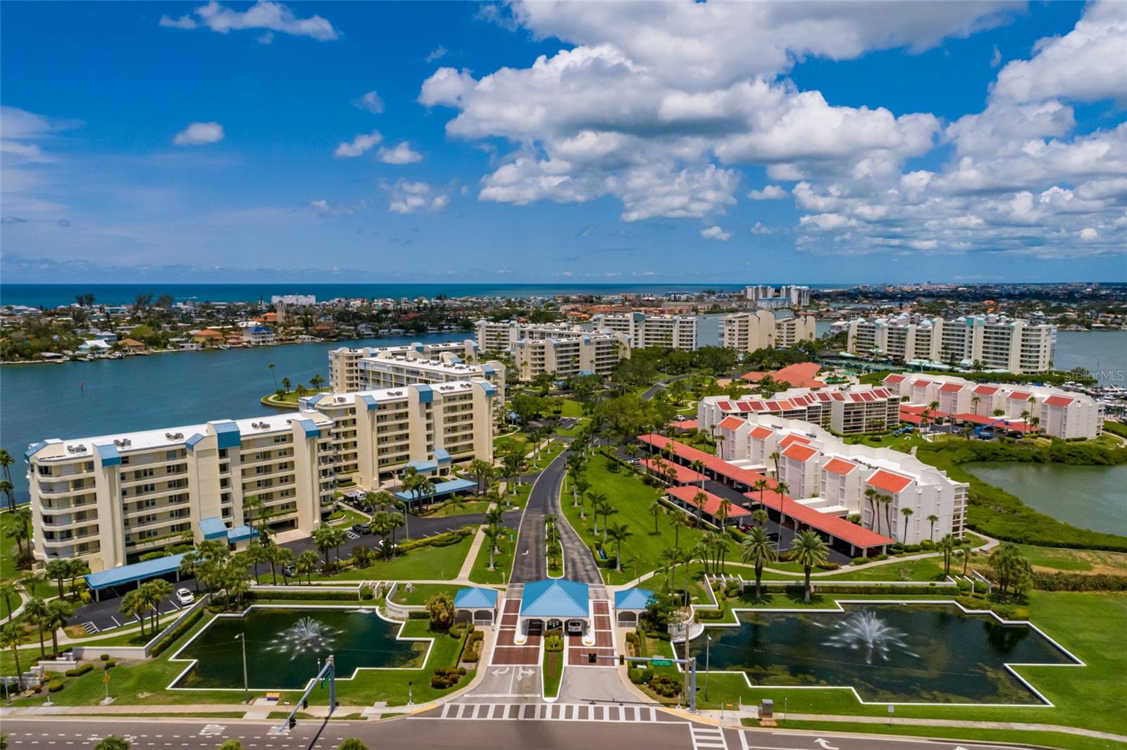 HARBOURSIDE CONDO - Residential Lease