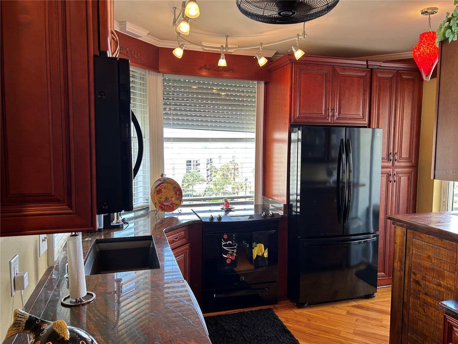 HARBOURSIDE CONDO - Residential Lease