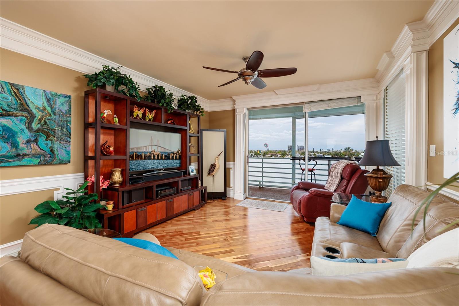 HARBOURSIDE CONDO - Residential Lease