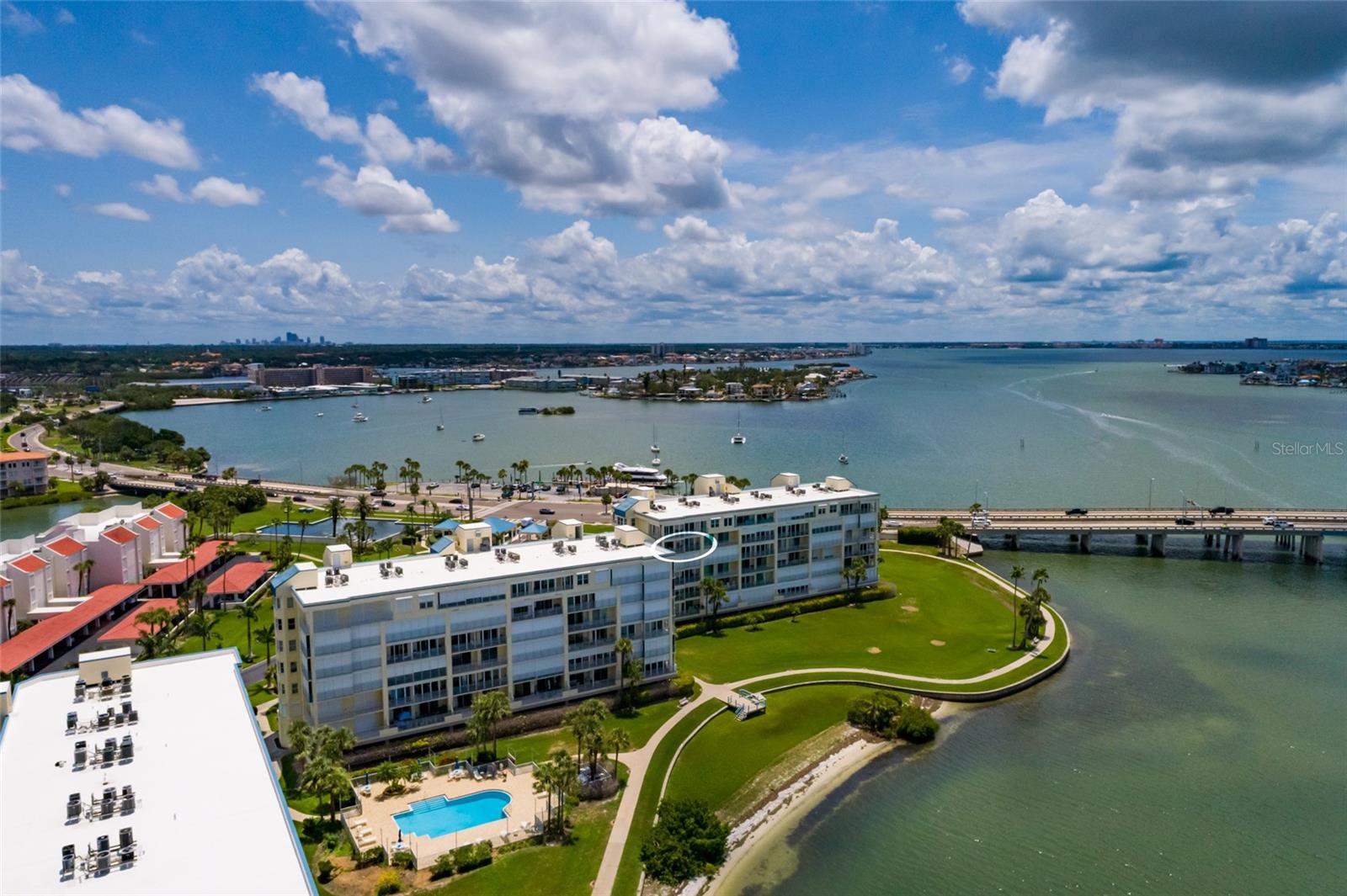 HARBOURSIDE CONDO - Residential Lease