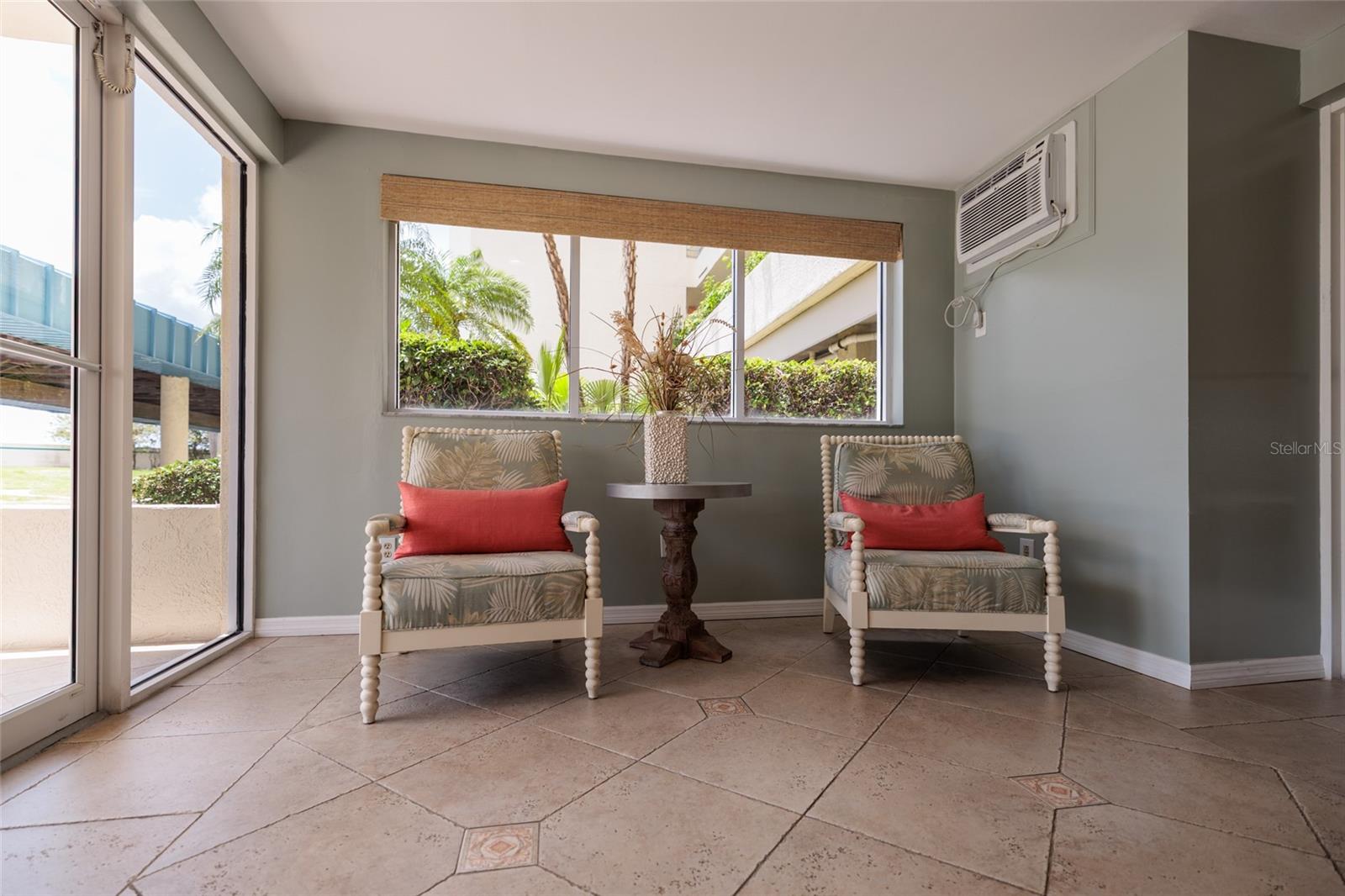 HARBOURSIDE CONDO - Residential Lease