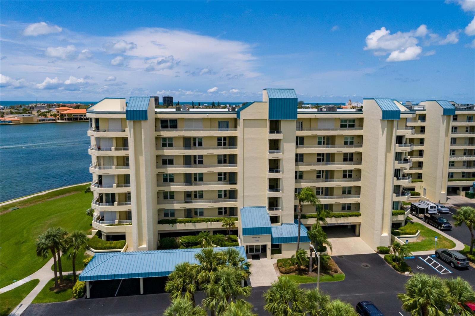 HARBOURSIDE CONDO - Residential Lease