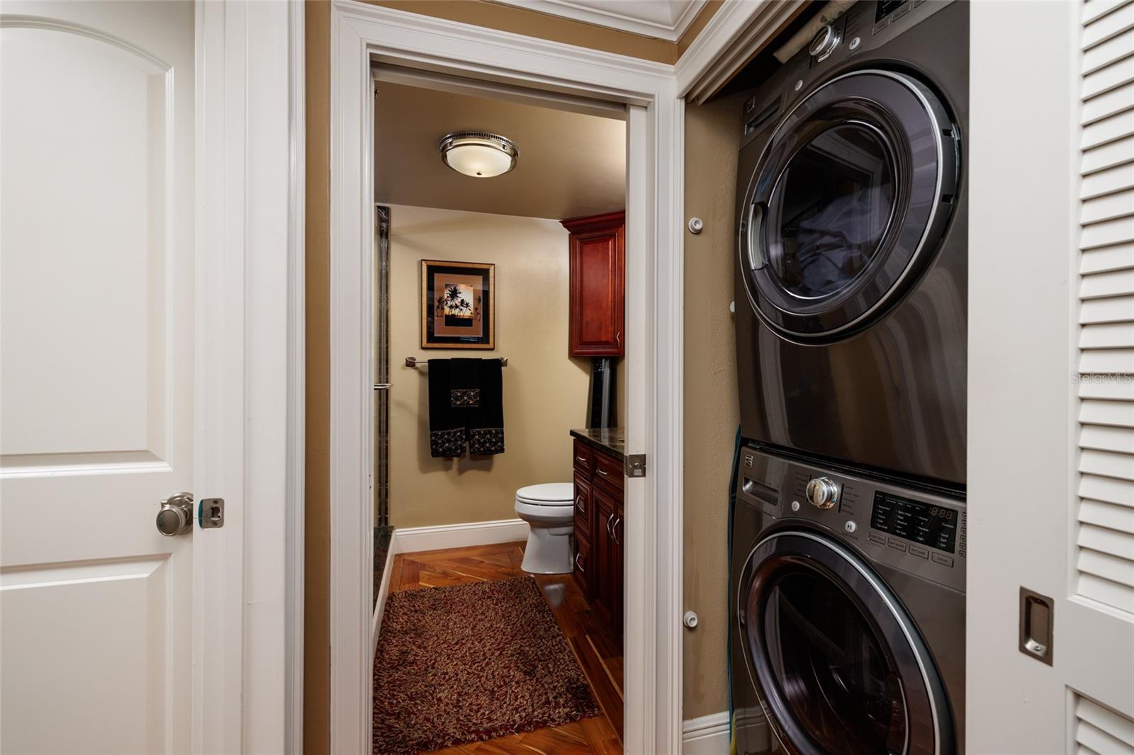 HARBOURSIDE CONDO - Residential Lease