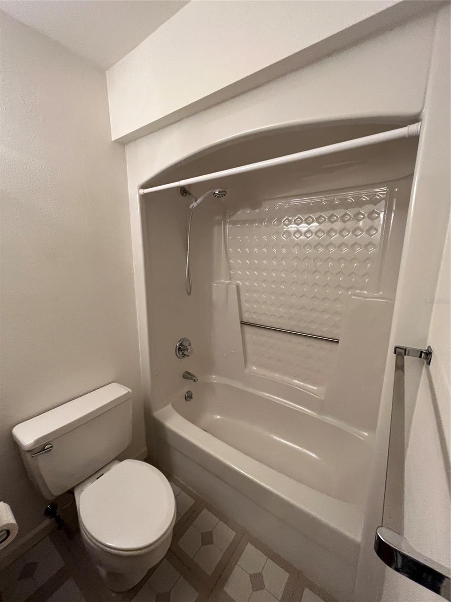 Fairgreen Unit 05 - Residential Lease