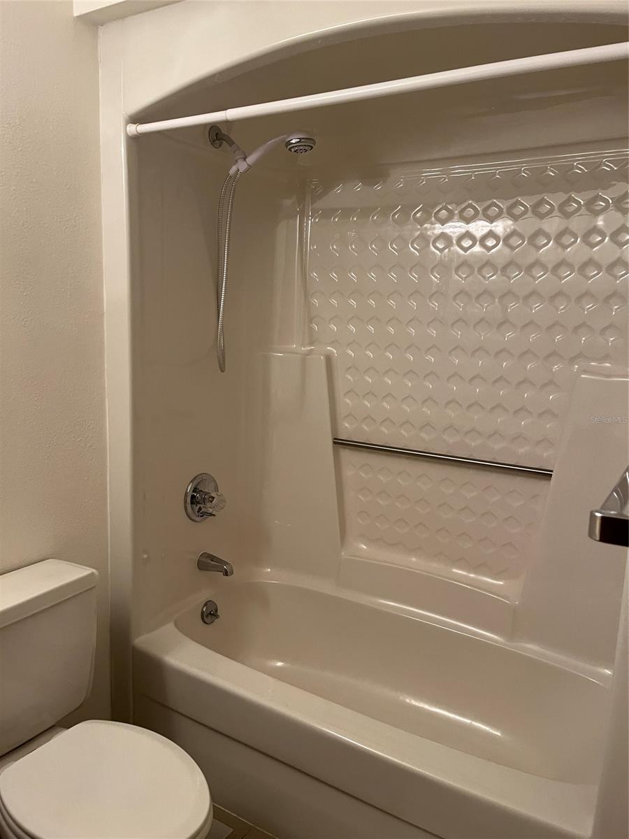 Fairgreen Unit 05 - Residential Lease