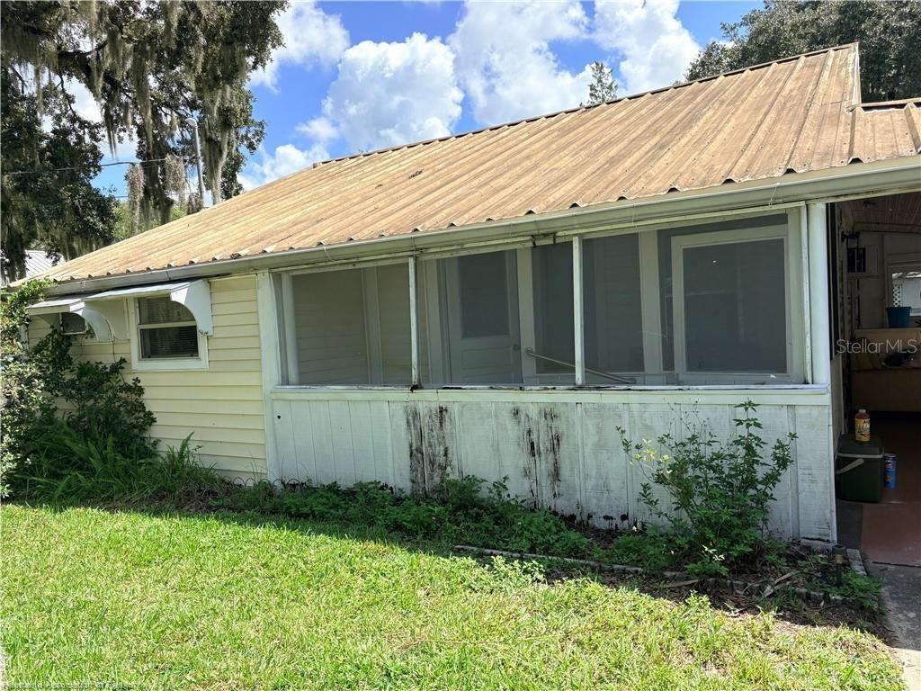 311 S 8TH AVENUE