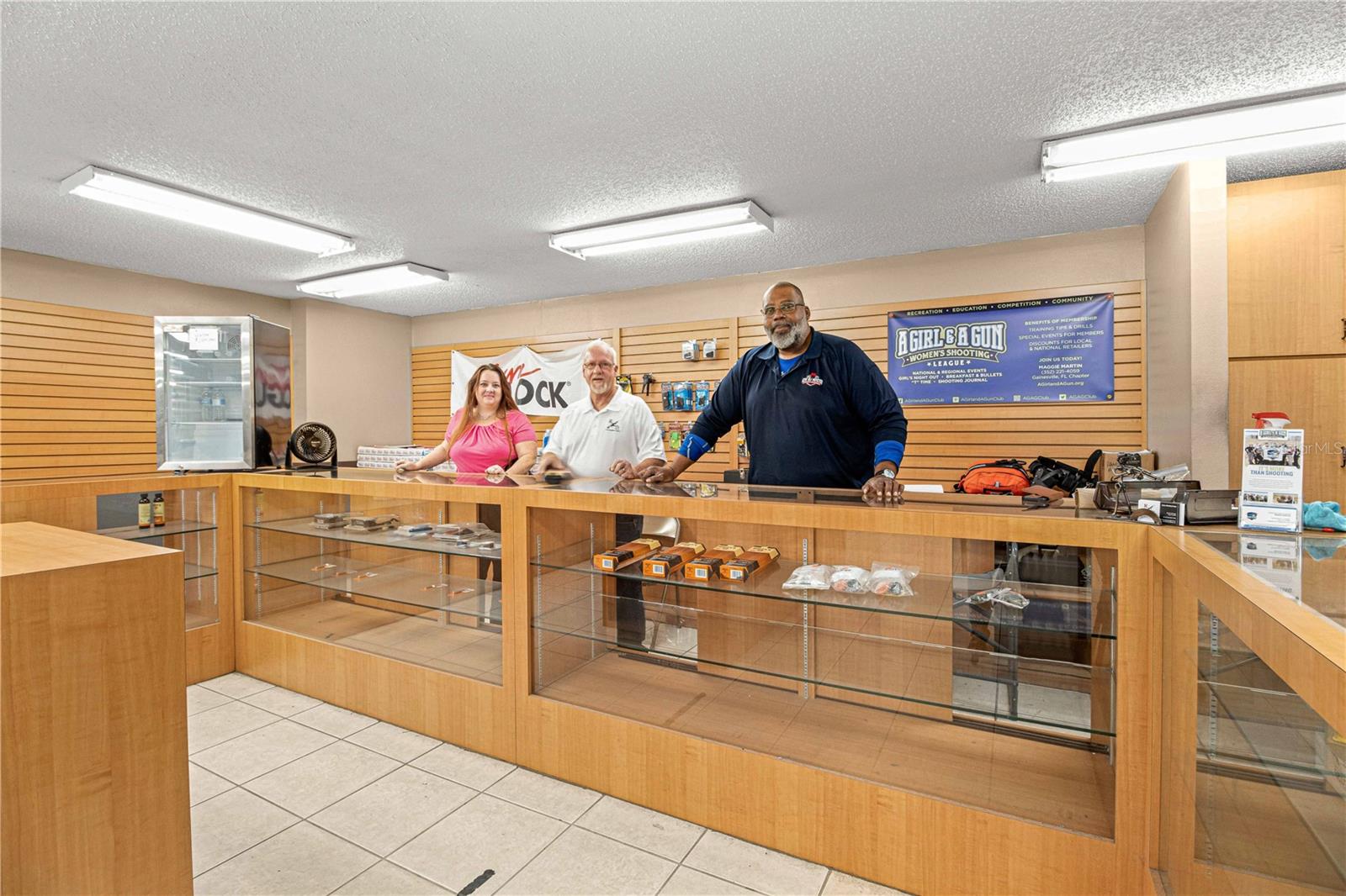 ANTHONY INDUST PARK - Business Opportunity