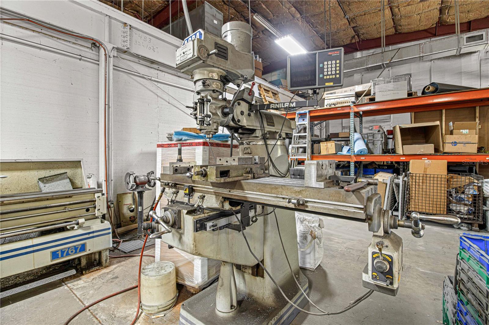 ANTHONY INDUST PARK - Business Opportunity