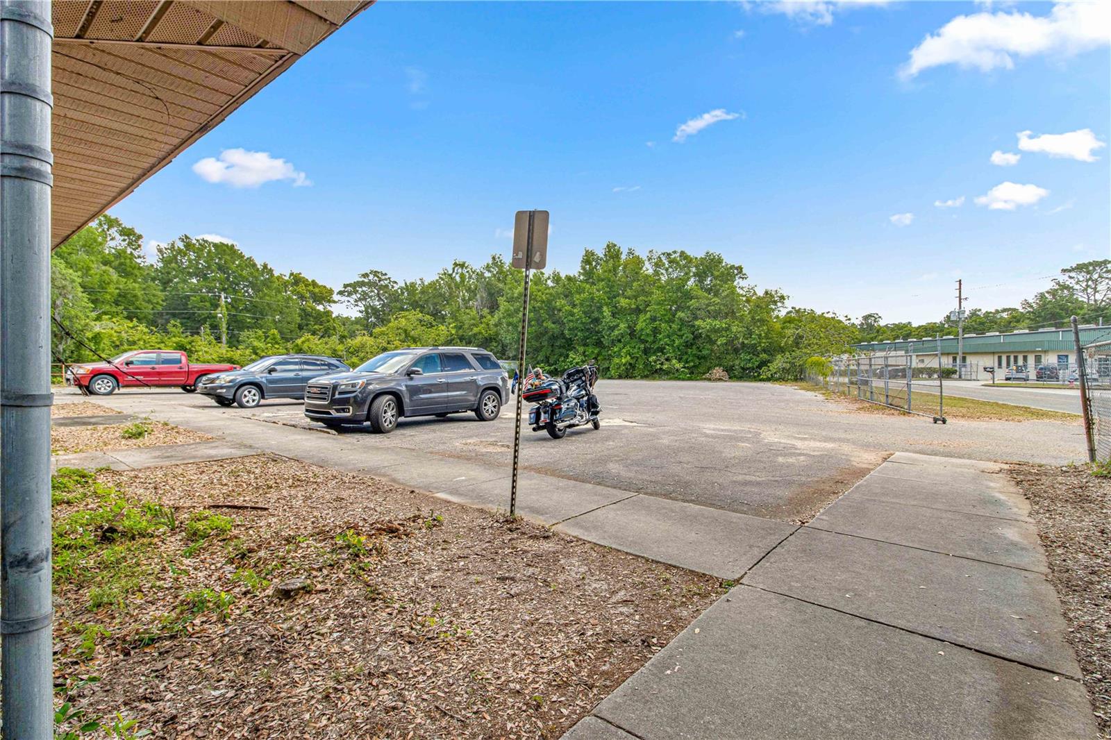 ANTHONY INDUST PARK - Business Opportunity