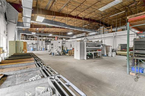 Tiny photo for 1031 NE 16th Street, Ocala, FL 34470 (MLS # OM657093)