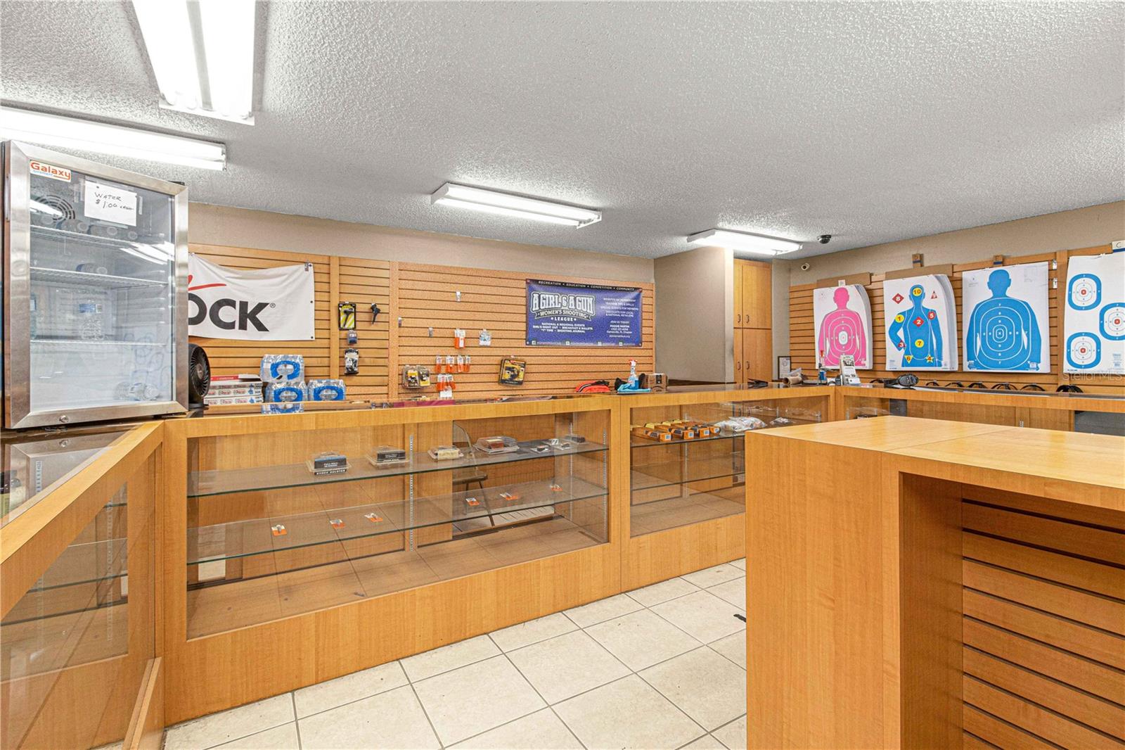 ANTHONY INDUST PARK - Business Opportunity