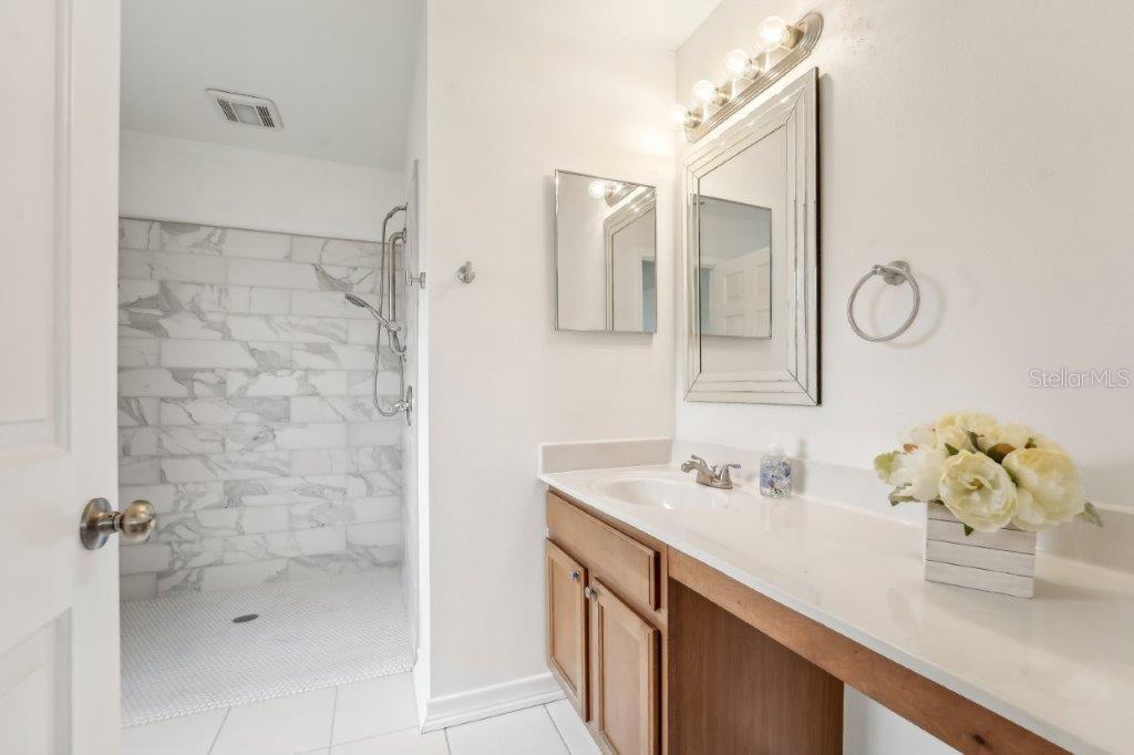 KINGSFIELD - Residential