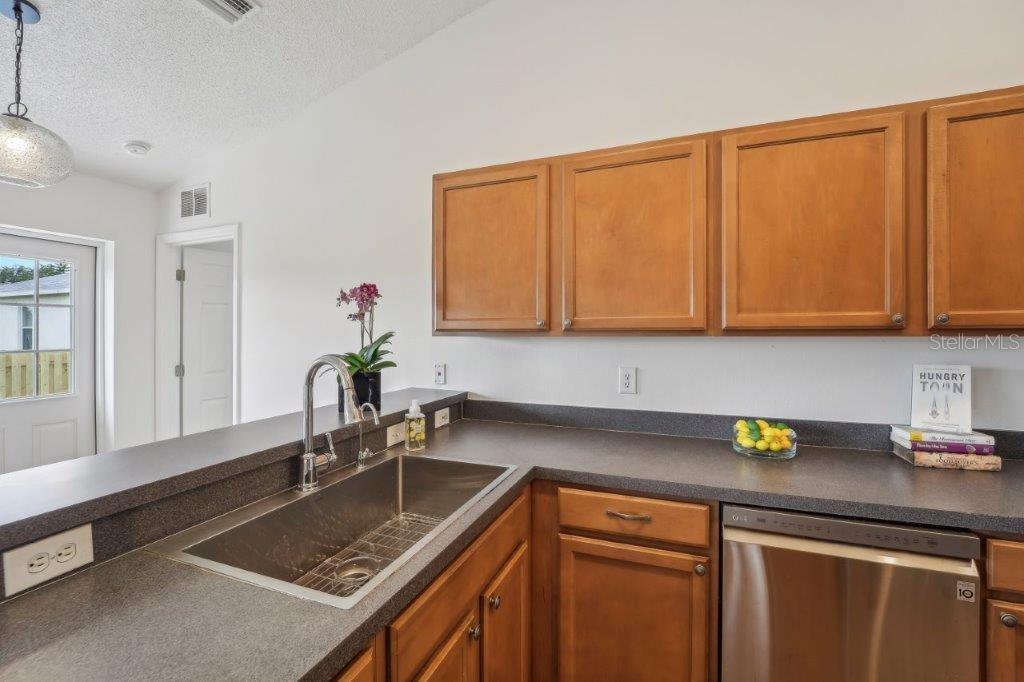 KINGSFIELD - Residential