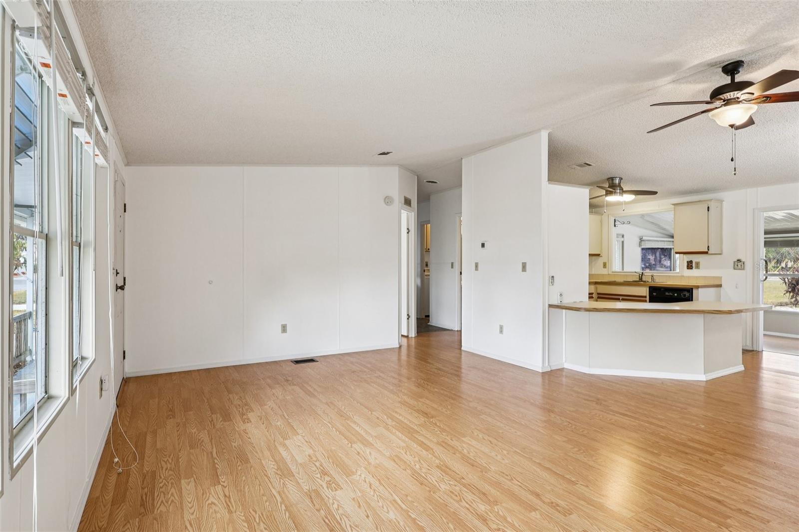 TAVARES IMPERIAL MOBILE TERRACE UNIT 04B - Residential