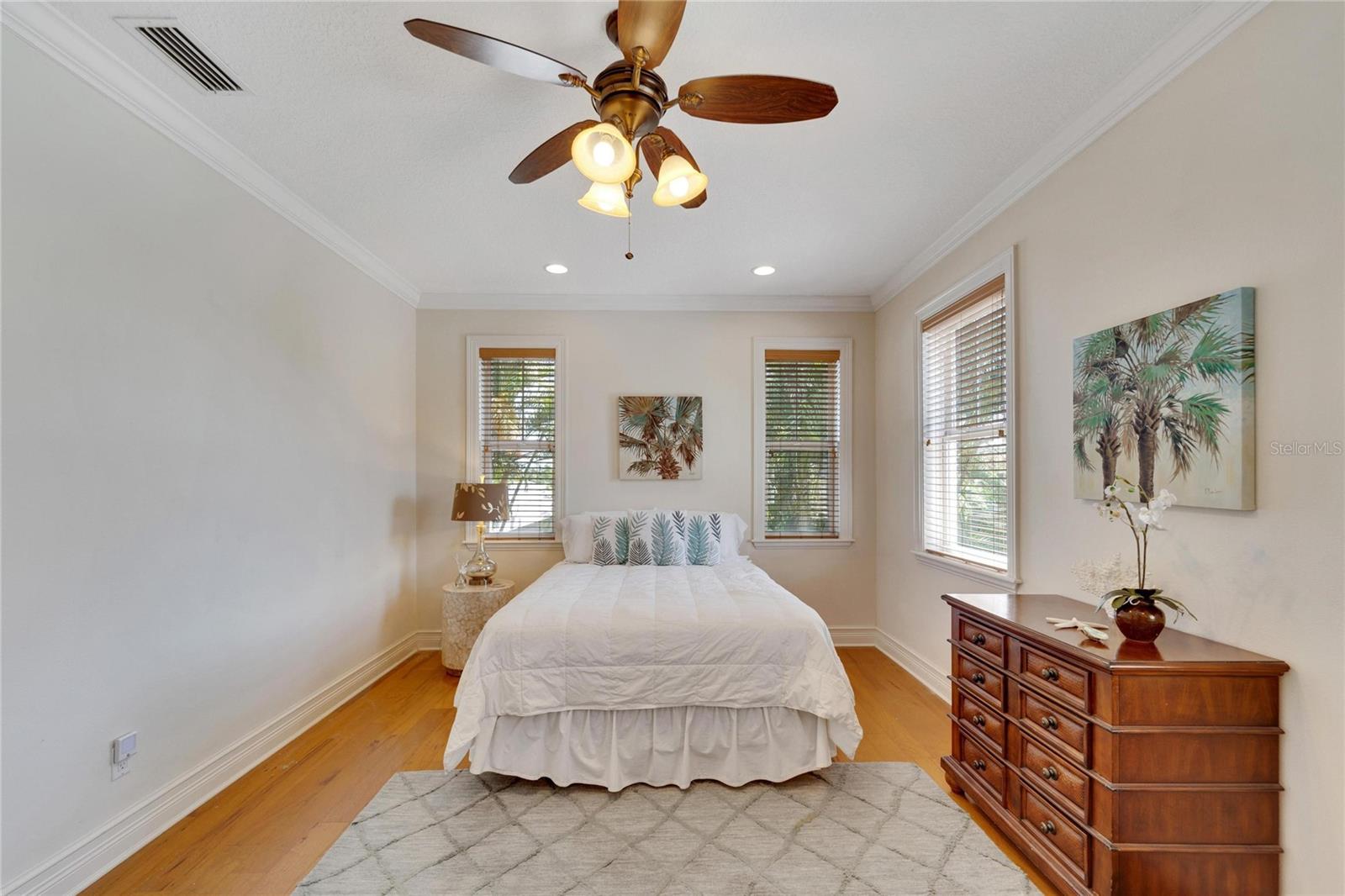 PALM PLACE - Residential