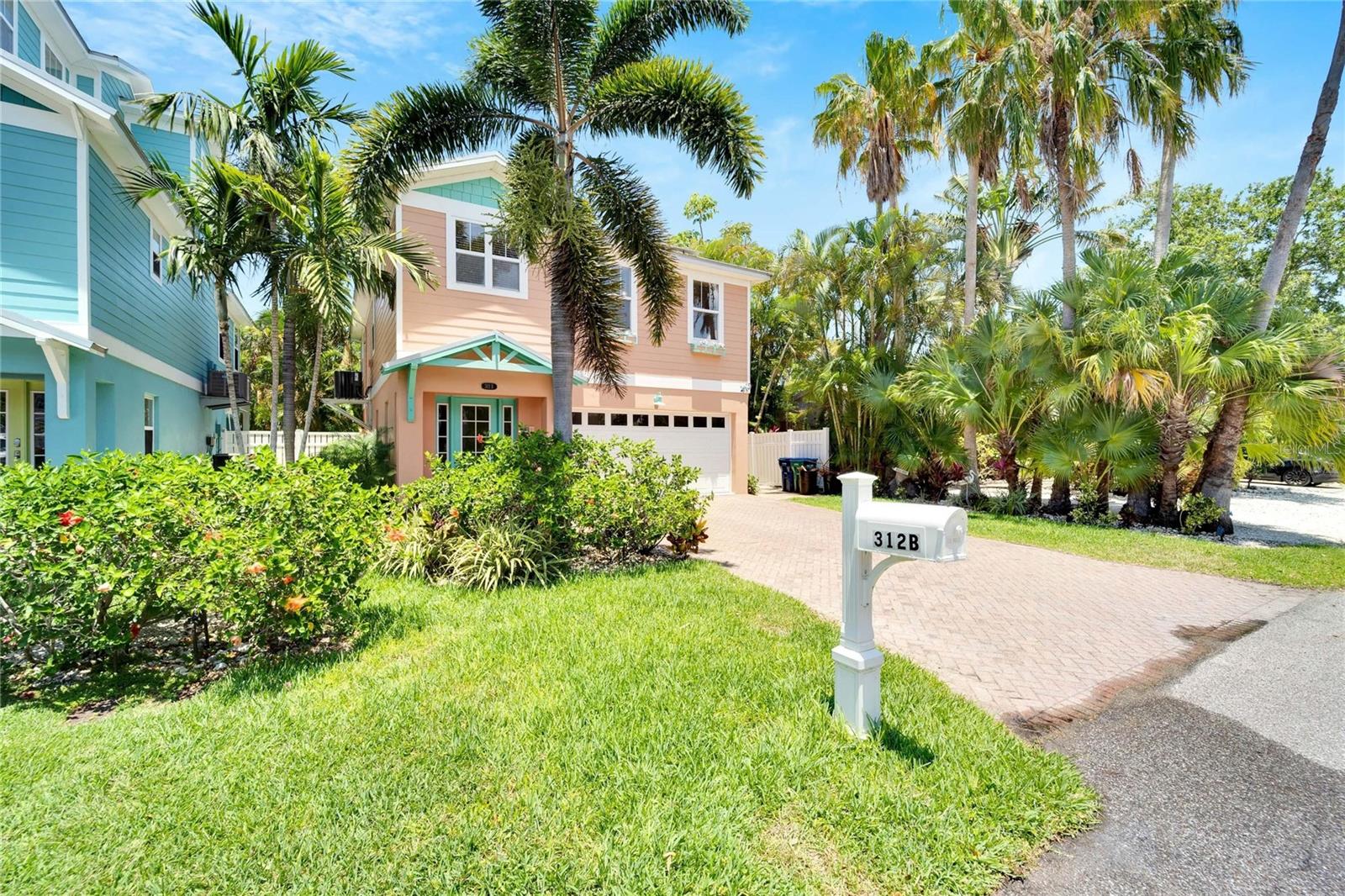 PALM PLACE - Residential