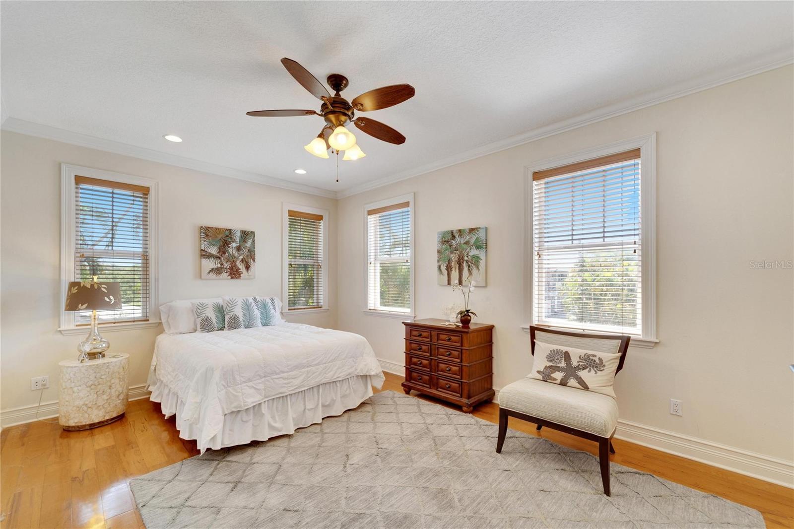 PALM PLACE - Residential