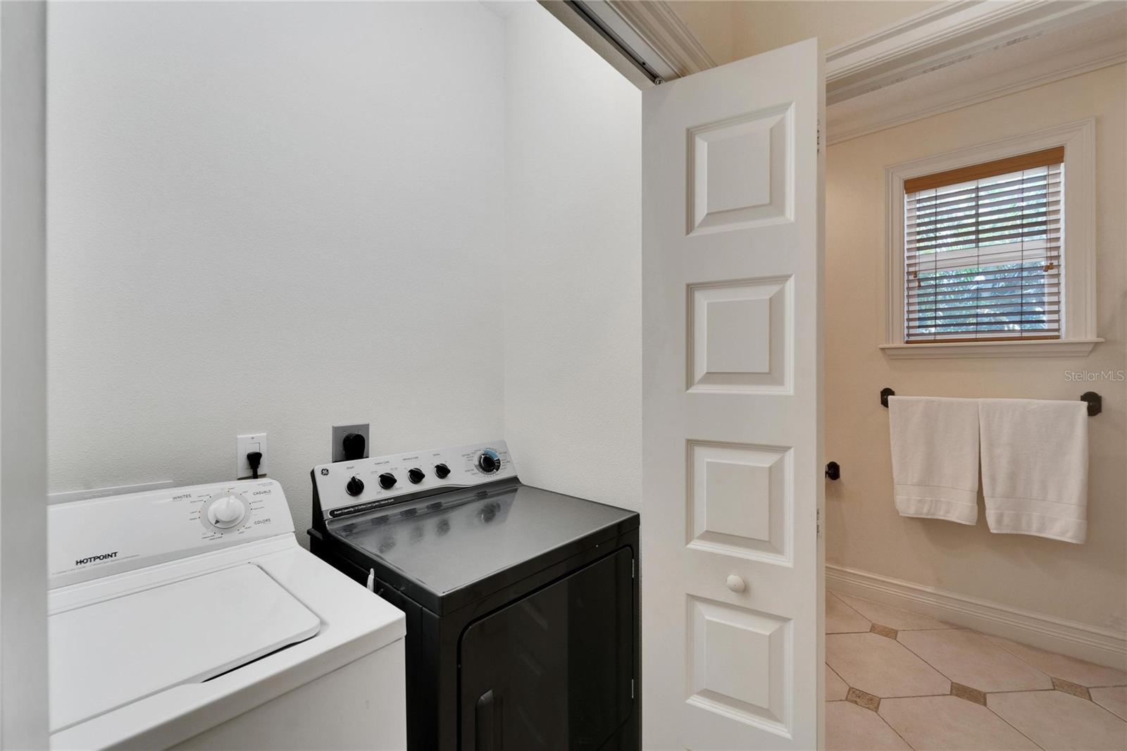 PALM PLACE - Residential