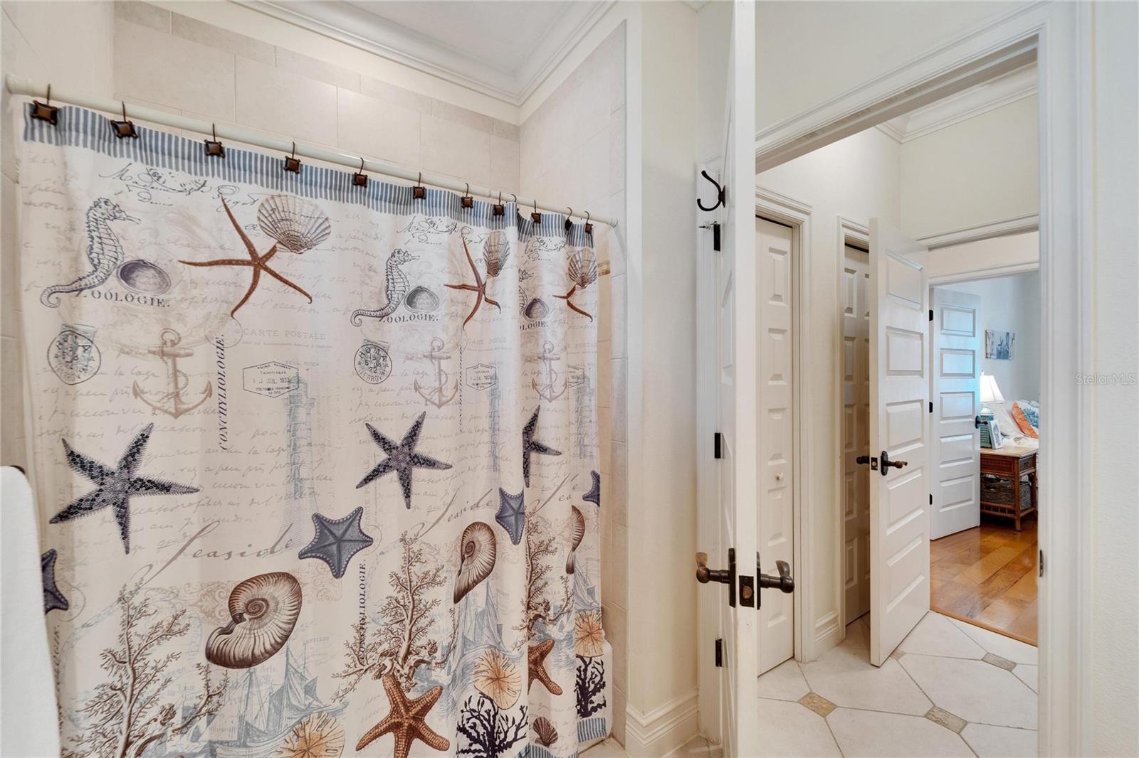 PALM PLACE - Residential