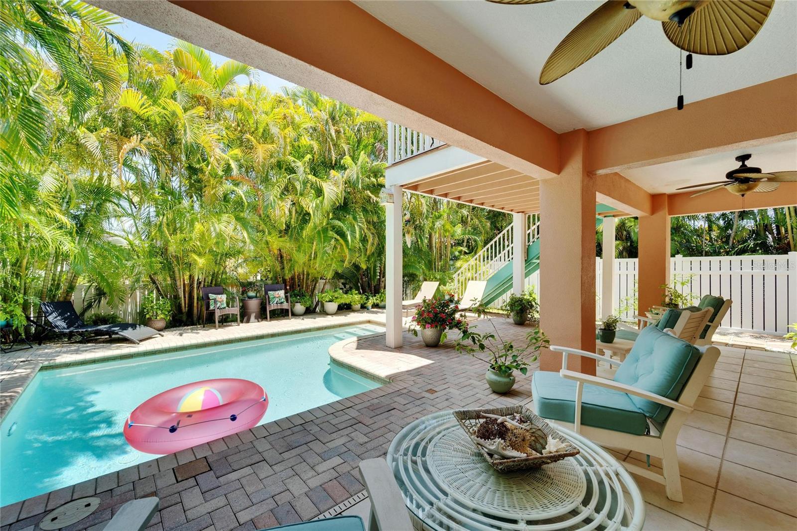 PALM PLACE - Residential