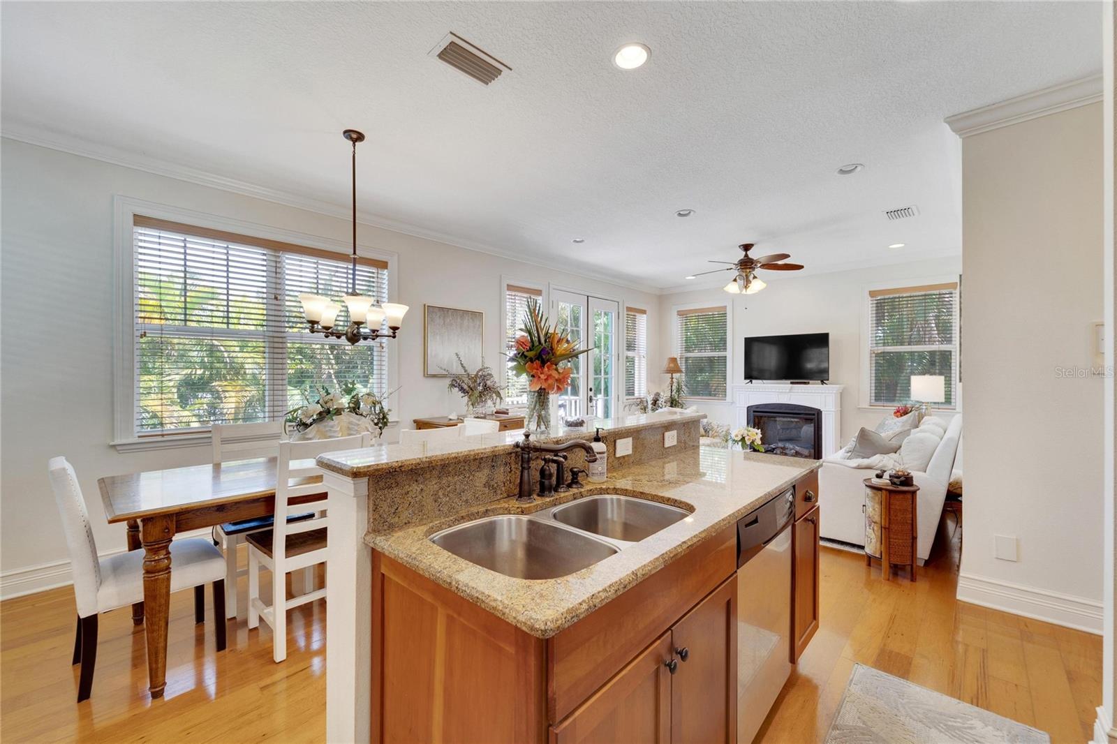 PALM PLACE - Residential