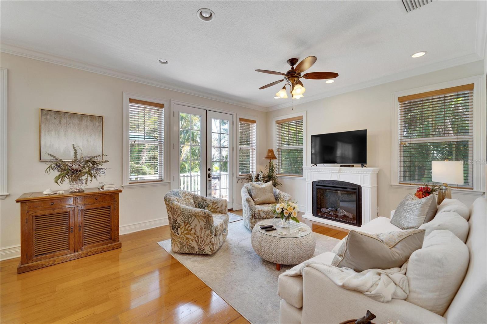 PALM PLACE - Residential