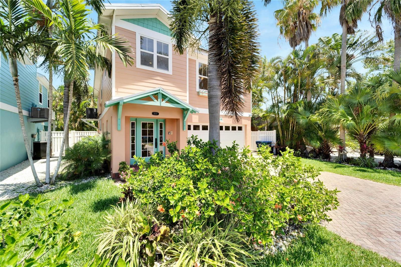 PALM PLACE - Residential