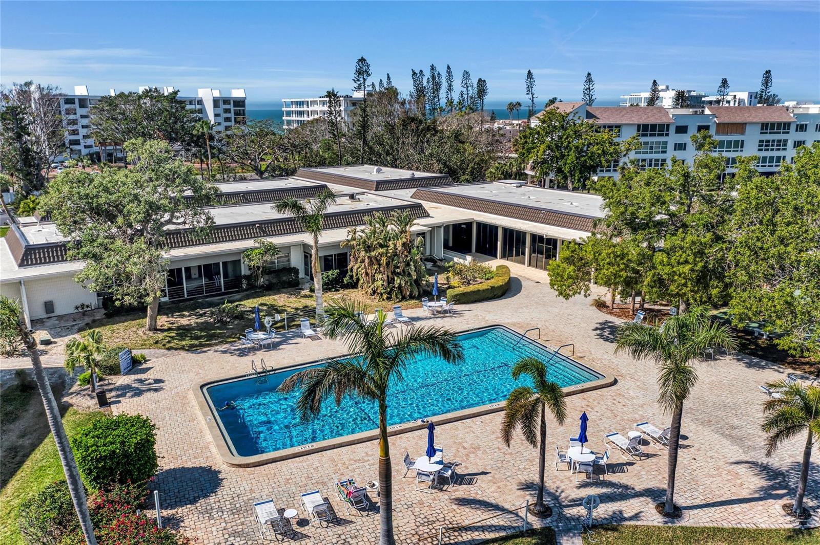 LONGBOAT HARBOUR - Residential