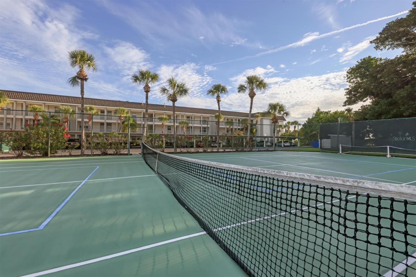 LONGBOAT HARBOUR - Residential