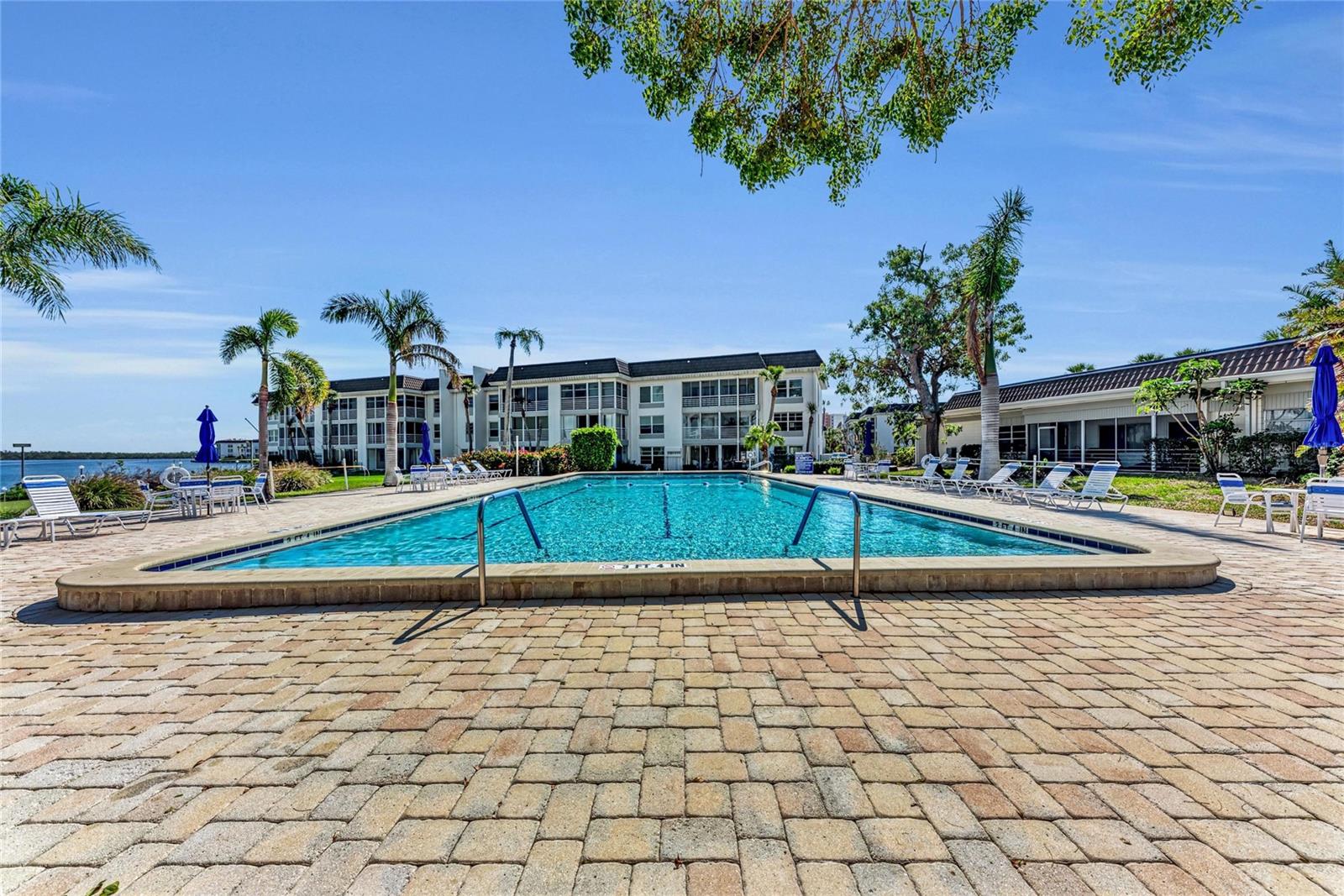 LONGBOAT HARBOUR - Residential