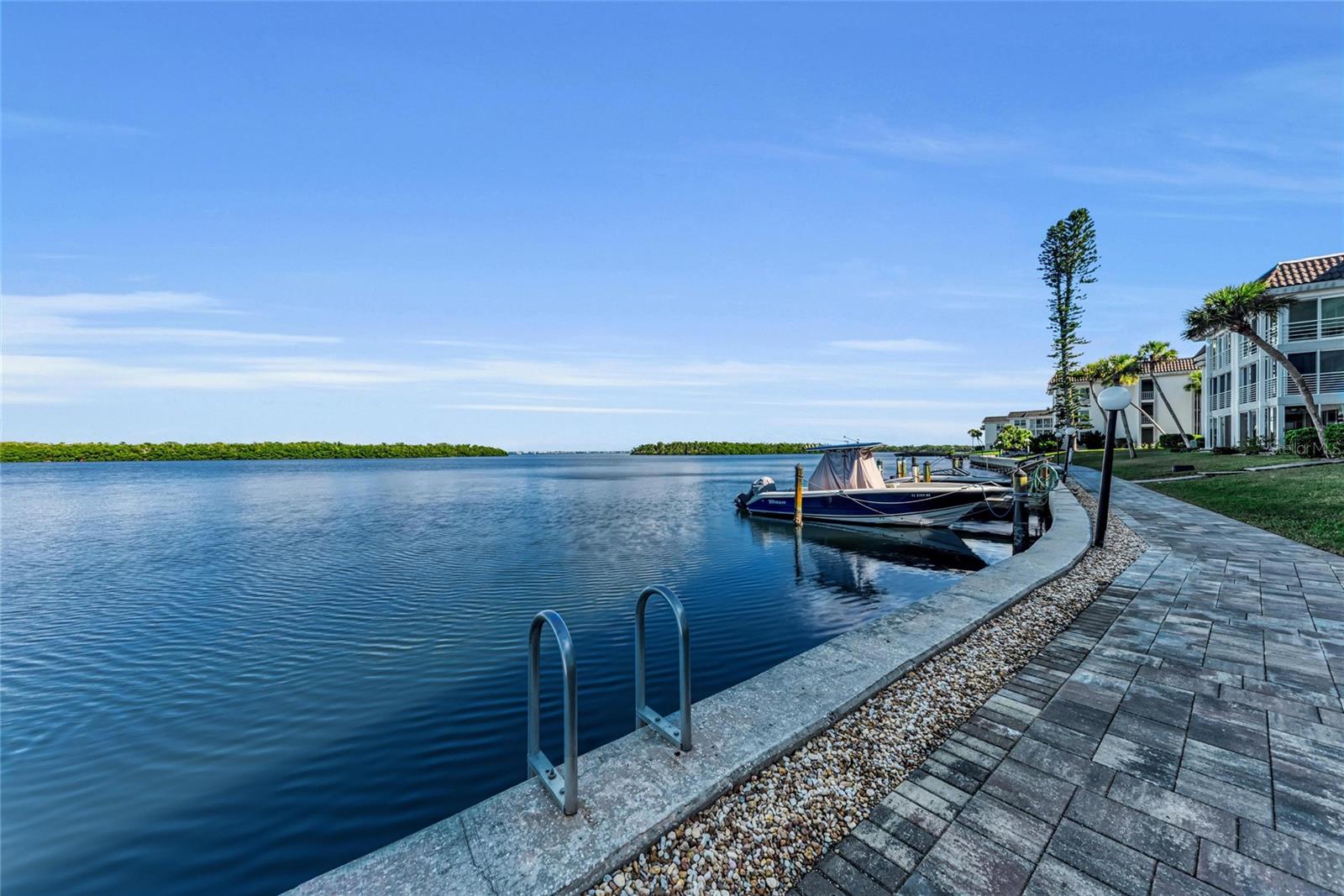 LONGBOAT HARBOUR - Residential