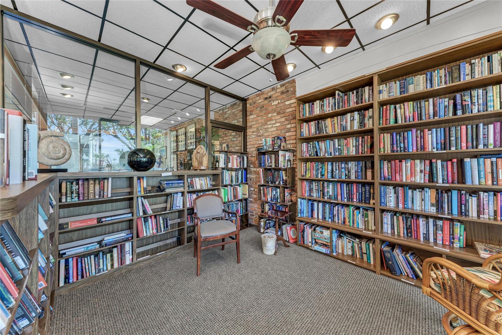 LONGBOAT HARBOUR - Residential