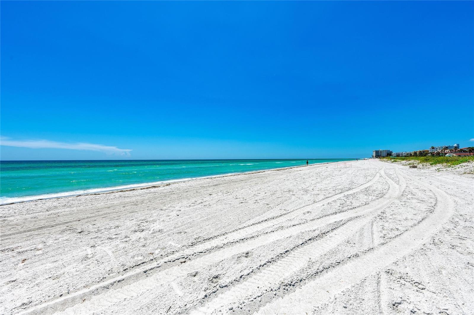 LONGBOAT HARBOUR - Residential