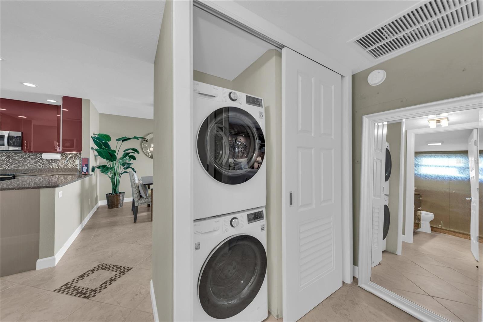 LONGBOAT HARBOUR - Residential