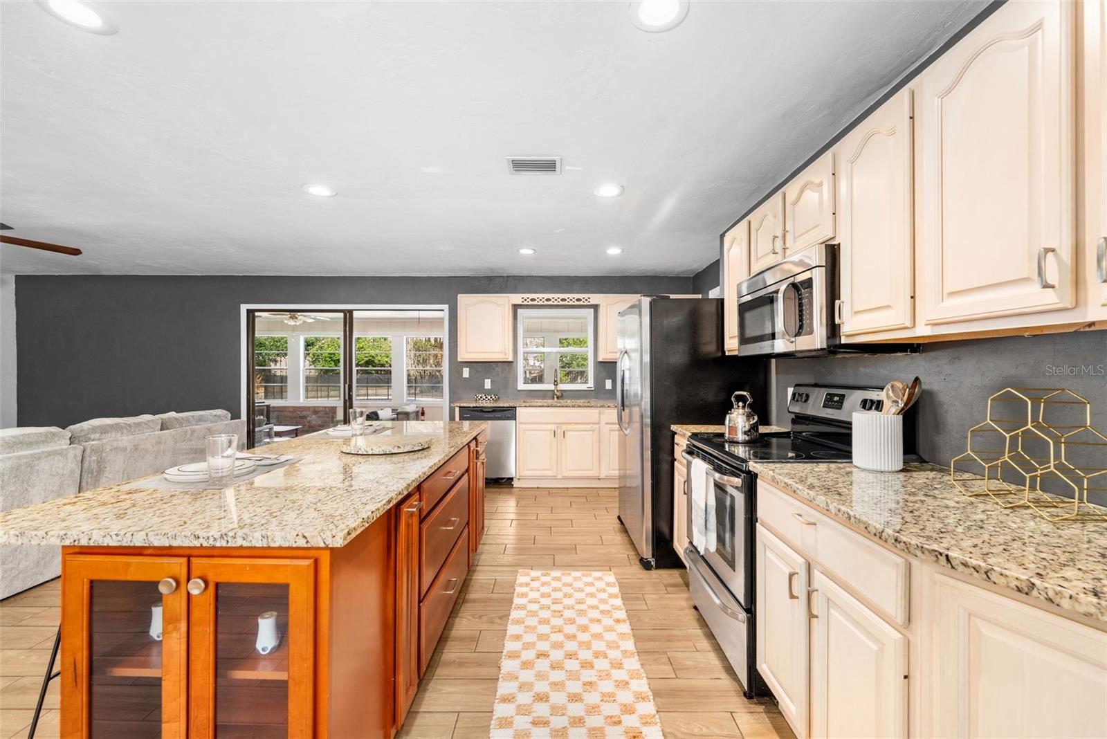 BUCKINGHAM EAST - Residential