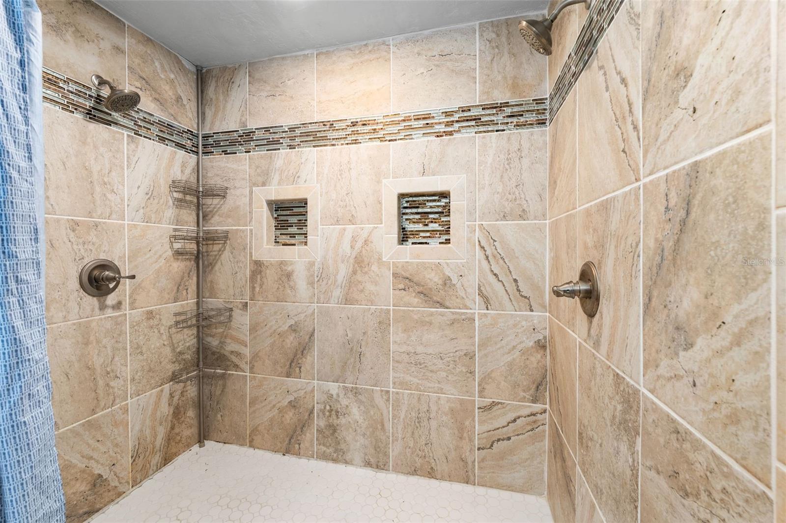 BUCKINGHAM EAST - Residential