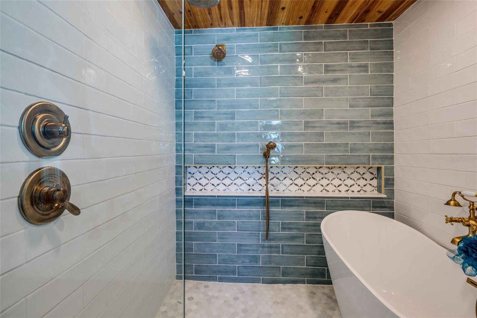 SUN PLAZA ISLES SEC 3 - Residential