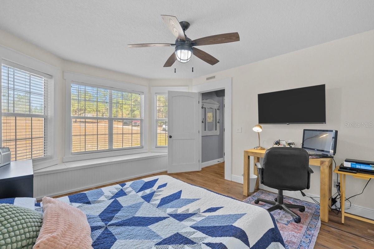 MELROSE LANDING - Residential