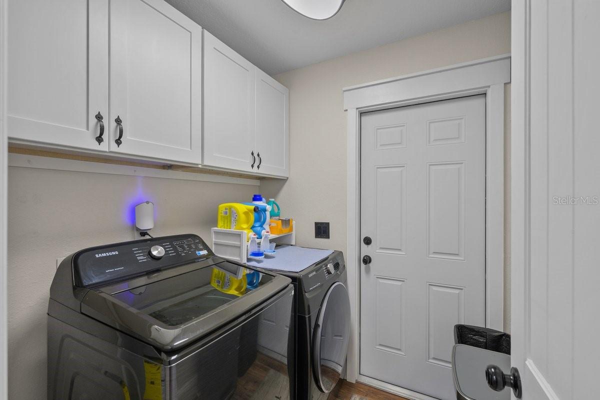 MELROSE LANDING - Residential