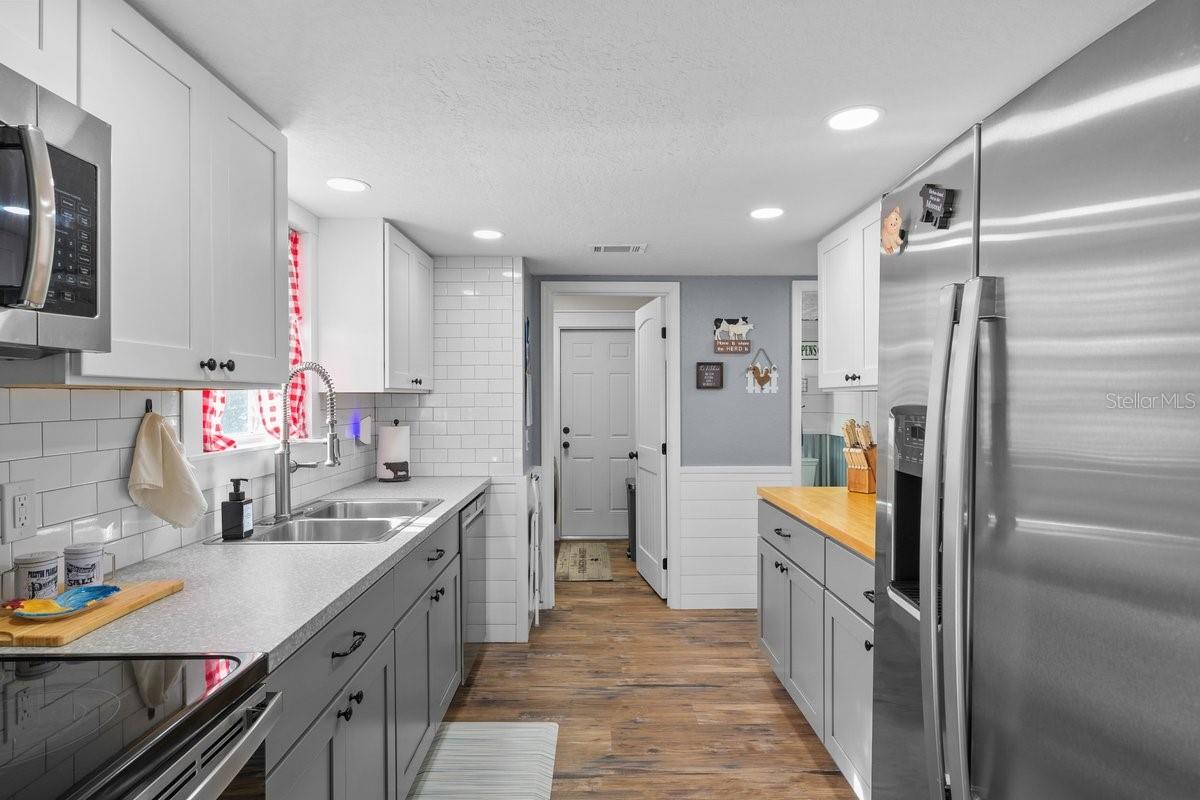 MELROSE LANDING - Residential