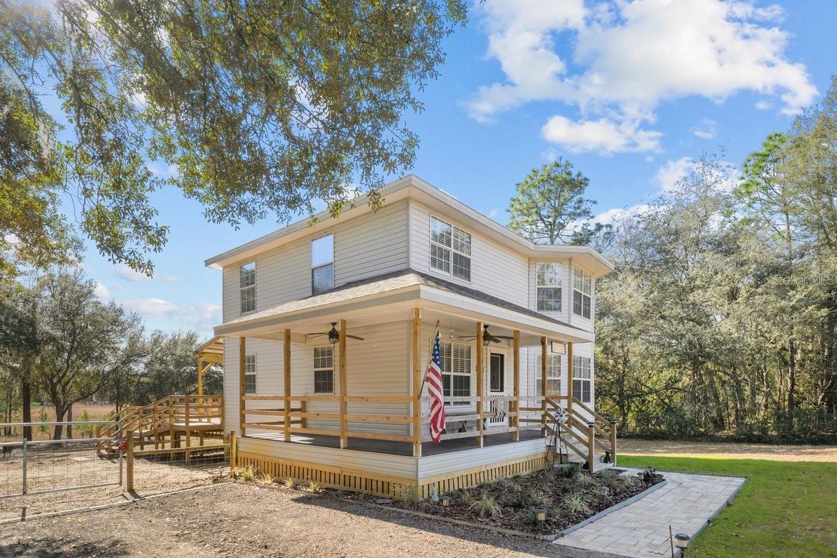 MELROSE LANDING - Residential