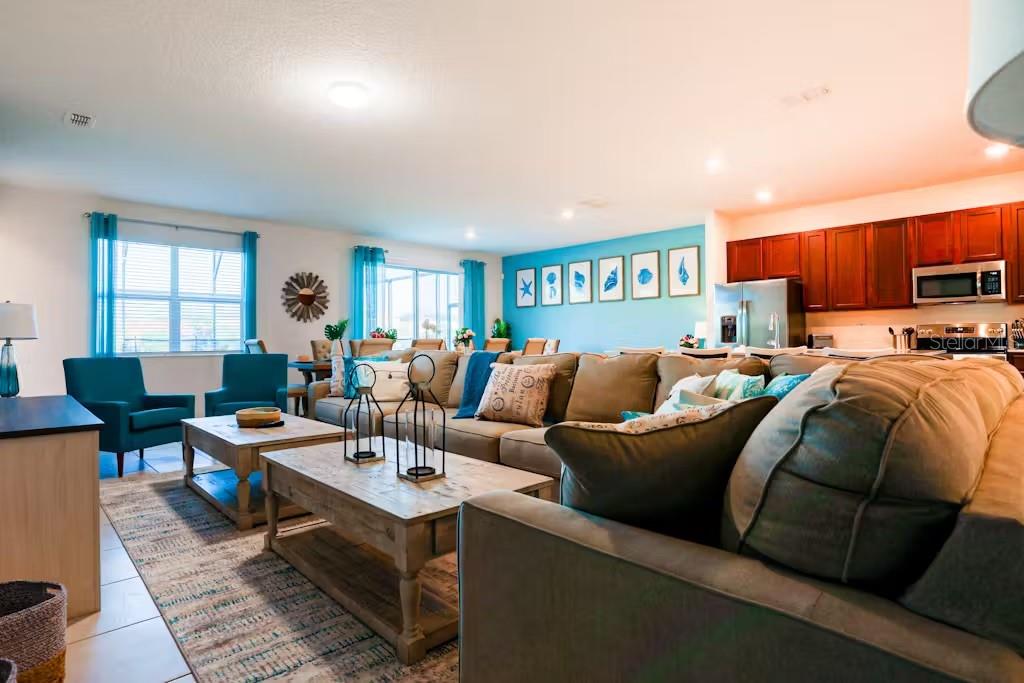 VERANDA PALMS PH 2 - Residential