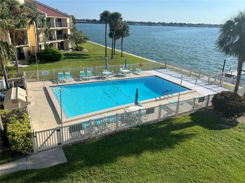 7520 SUNSHINE SKYWAY LANE S T18 ST PETERSBURG FL 33711