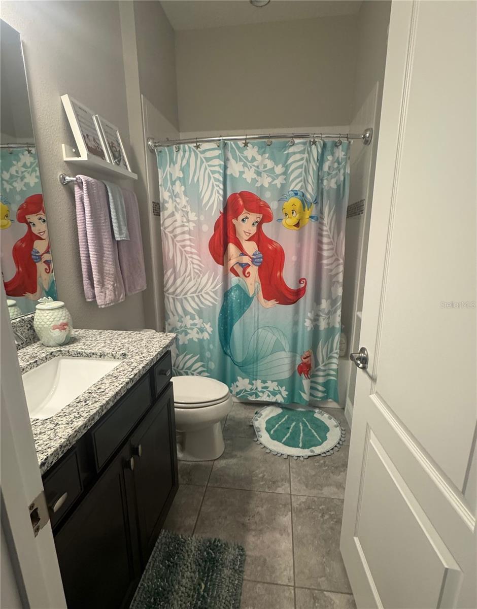 HEATHROW COUNTRY ESTATE - Residential