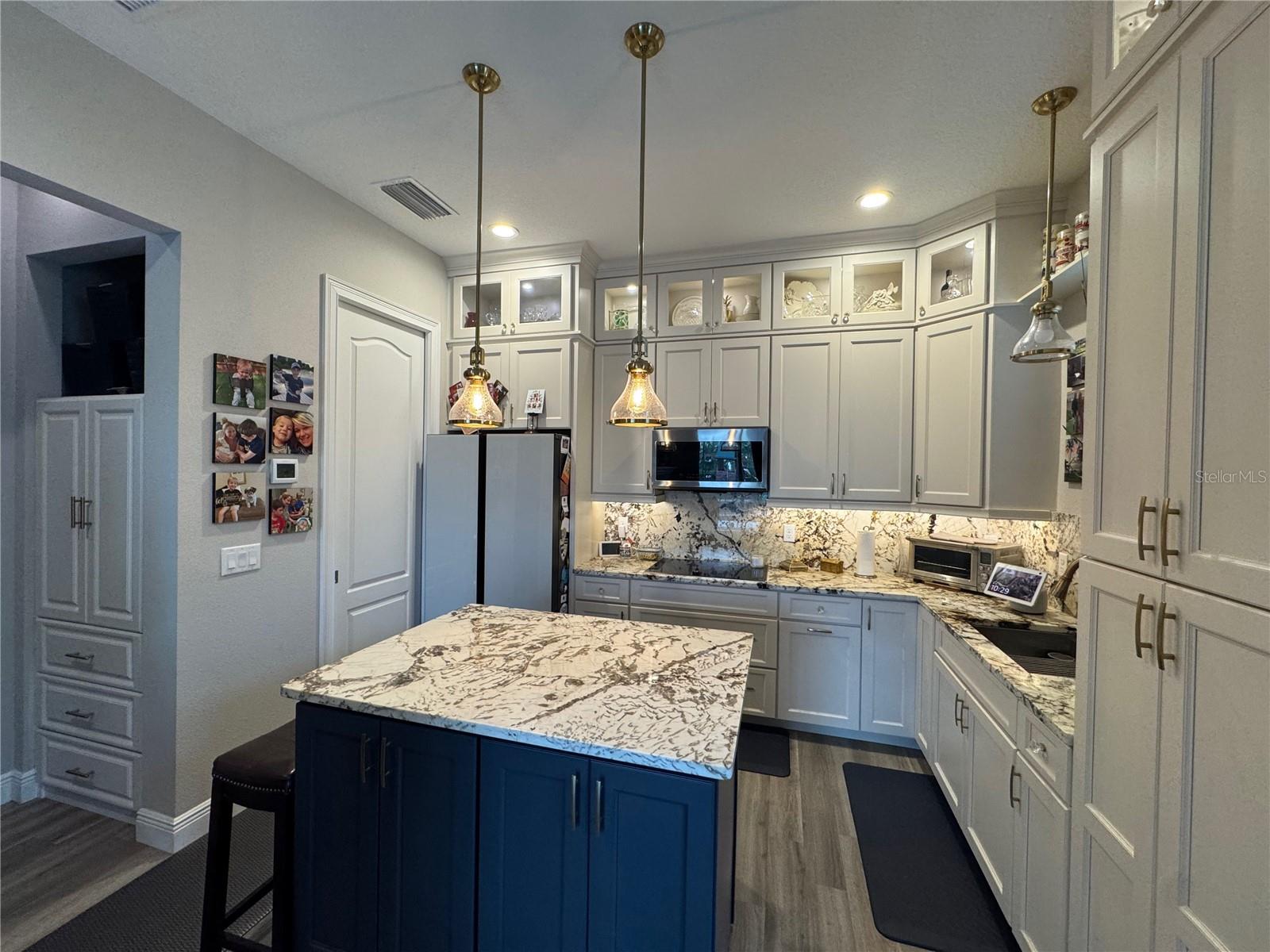 HEATHROW COUNTRY ESTATE - Residential