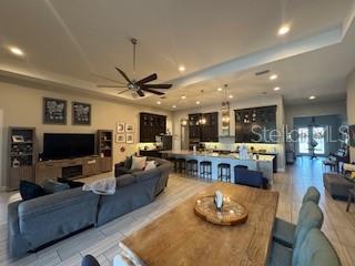 HEATHROW COUNTRY ESTATE - Residential