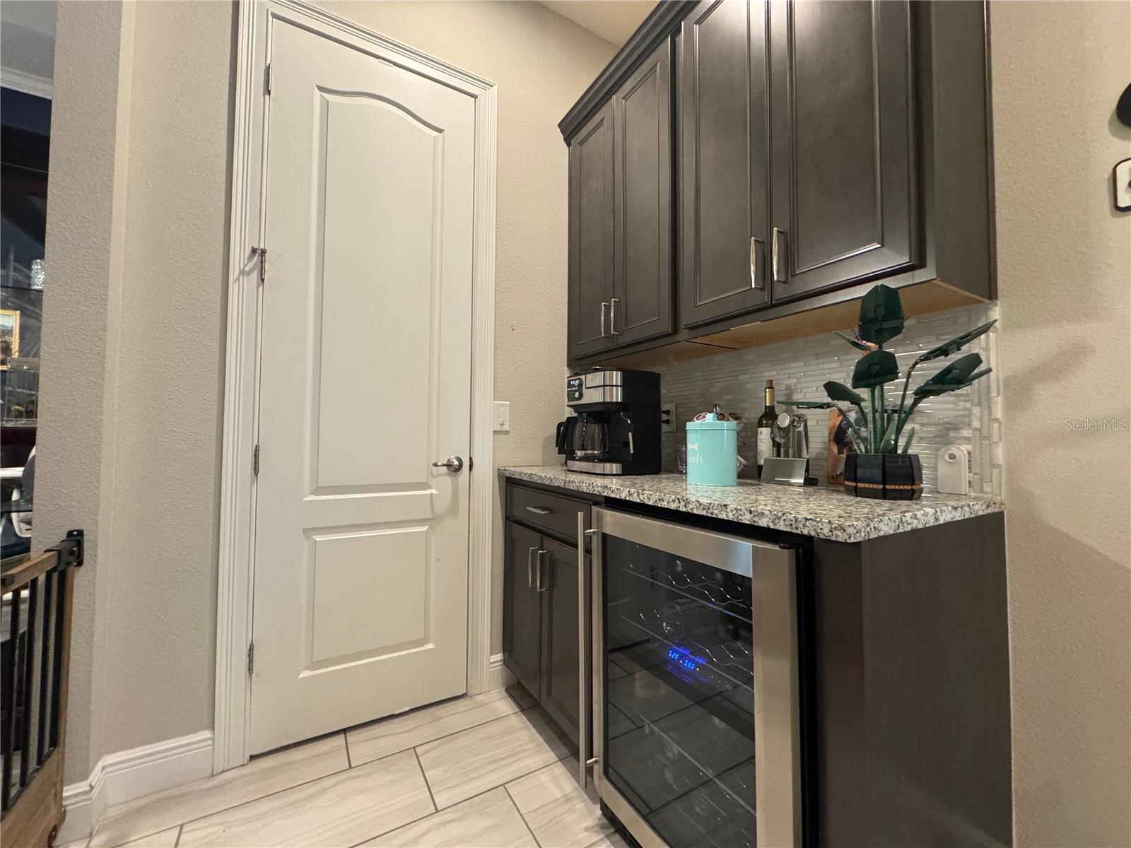 HEATHROW COUNTRY ESTATE - Residential