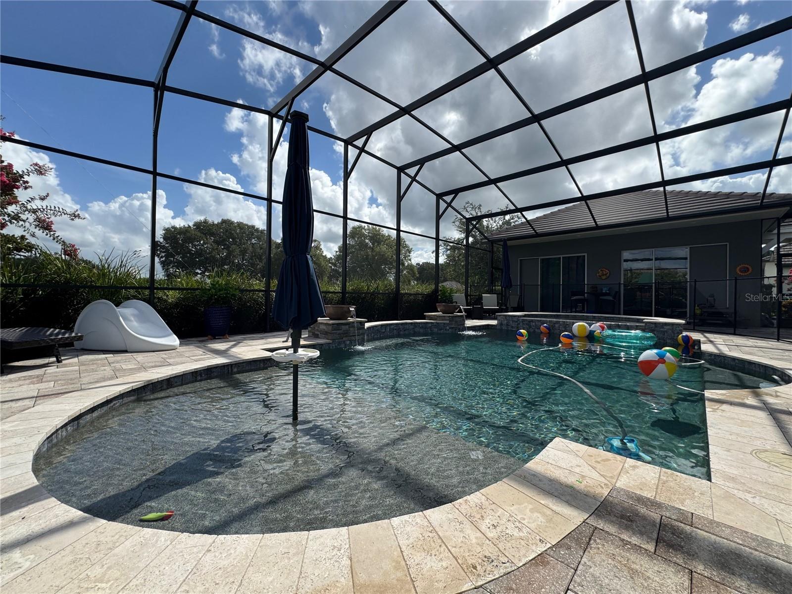 HEATHROW COUNTRY ESTATE - Residential